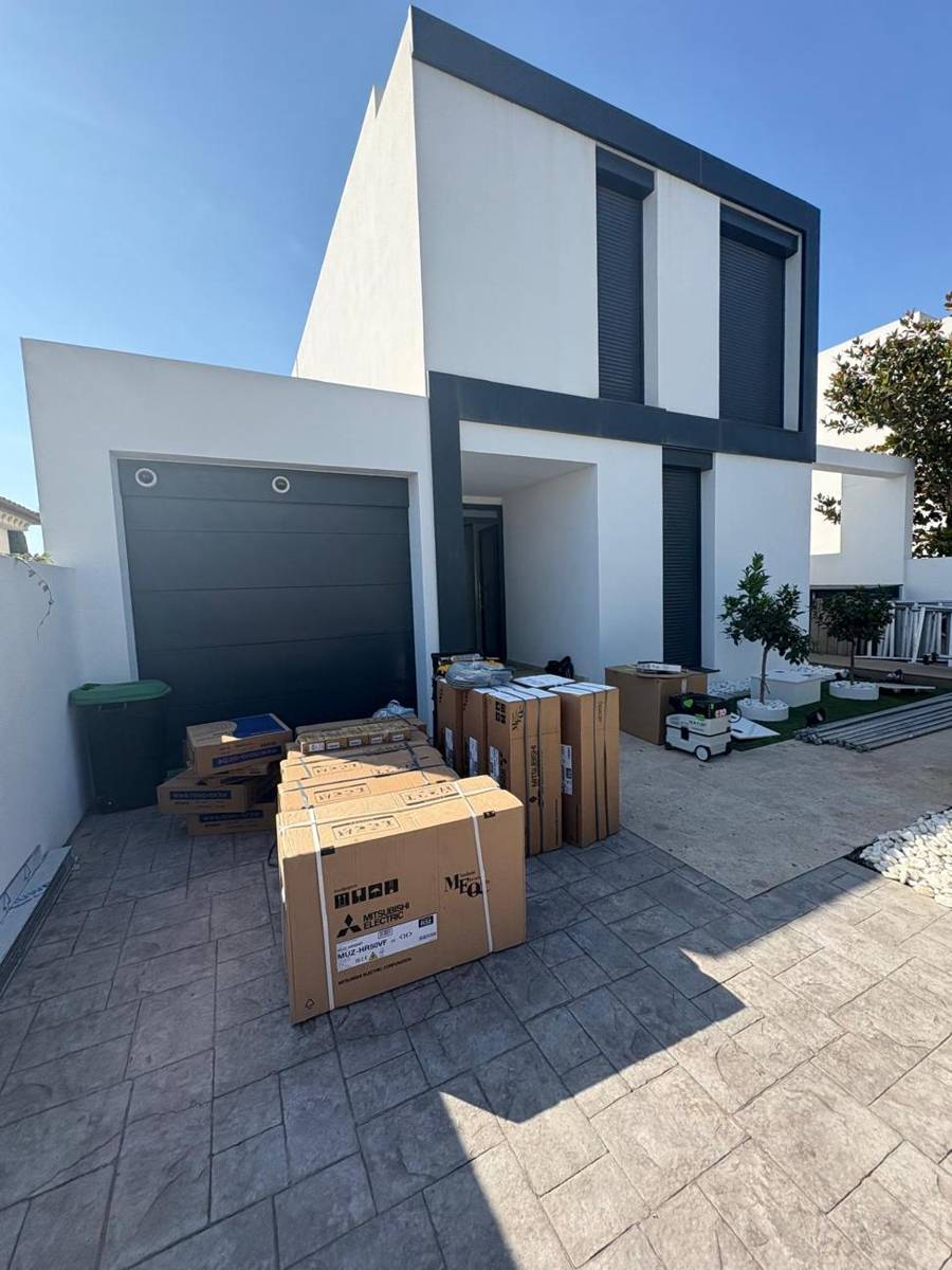 Grote levering Mitsubishi Electric airco-units bij een nieuwbouwproject